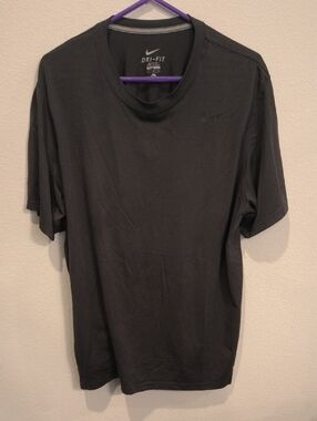 Nike Dri-FIT Short Sleeve Tee in Black Men's XL